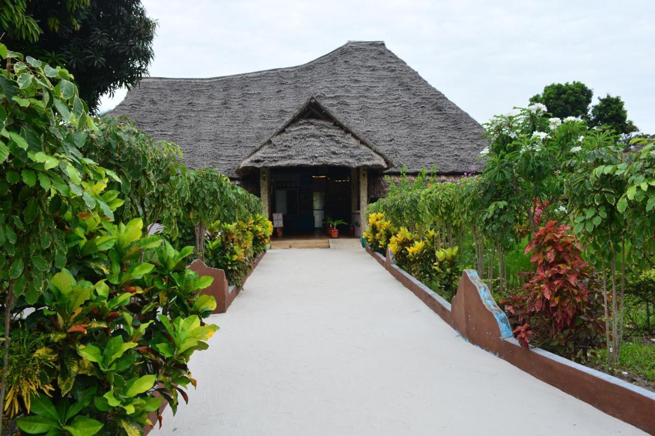 Meremeta Lodge Utende Luaran gambar