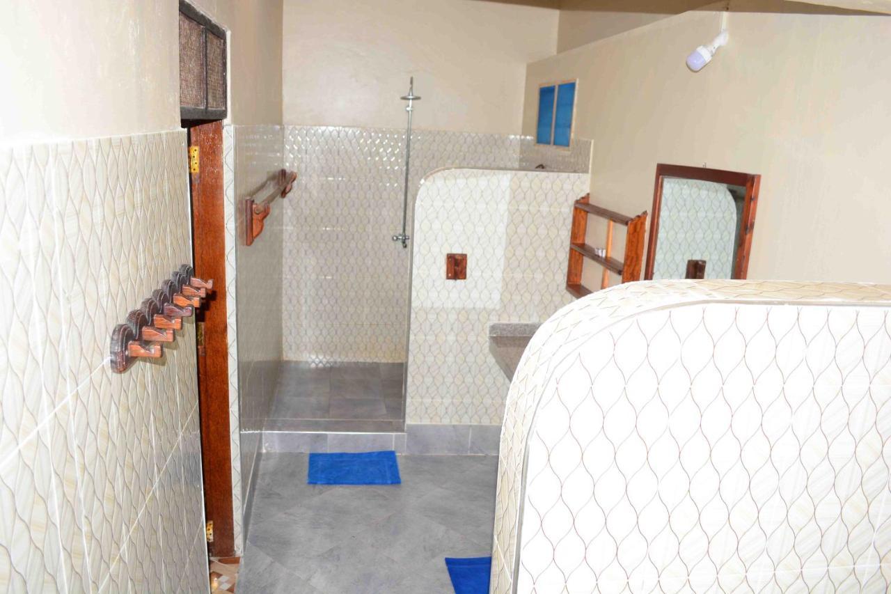 Meremeta Lodge Utende Luaran gambar